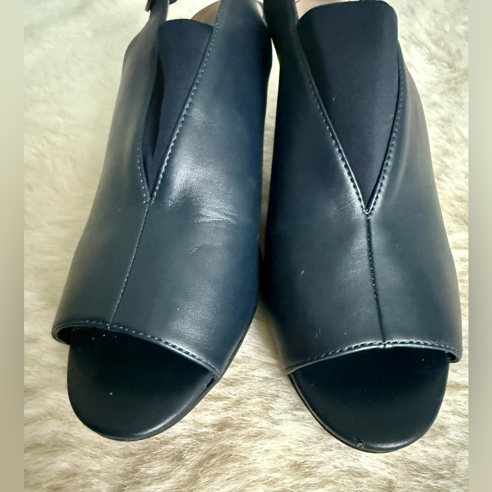 Alfani Women's Leather Peep Toe Casual Ankle Strap shoes in New Navy 8.5 - Picture 2 of 6